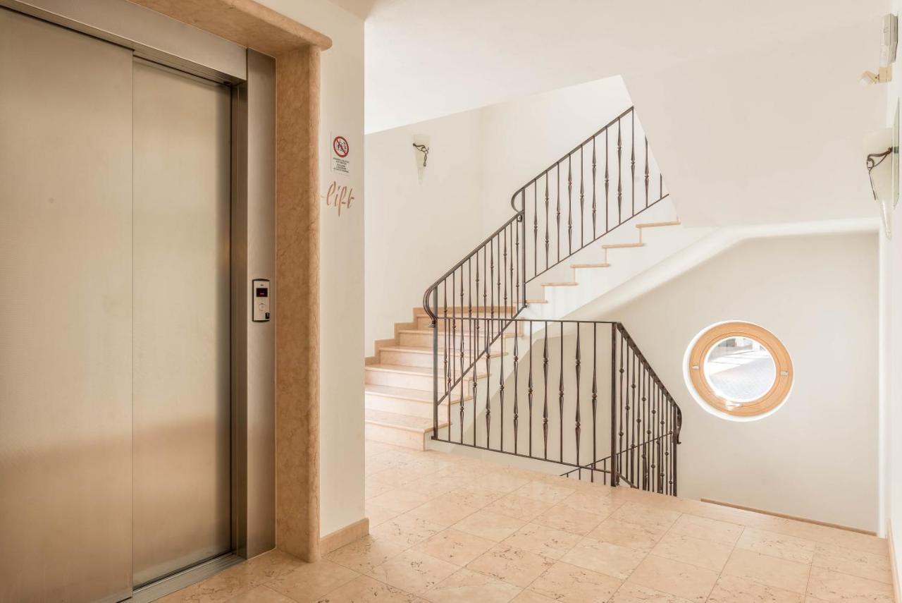 Residence Diana Apartment 402 Теренто Екстер'єр фото